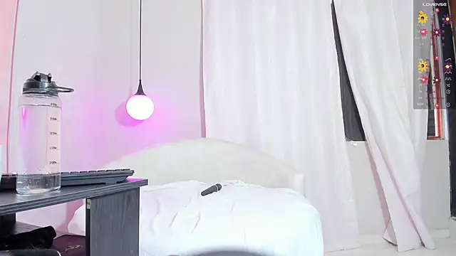 anna lorenss online show from 28, 10, 2025