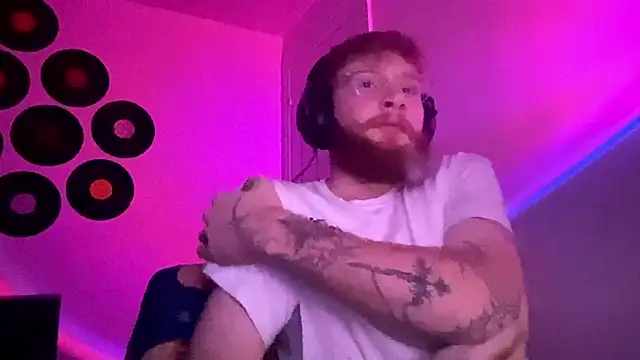 Snapshot of PrettyGinger chatting on 27, 11, 2025 PrettyGinger online show from 27, 11, 2025