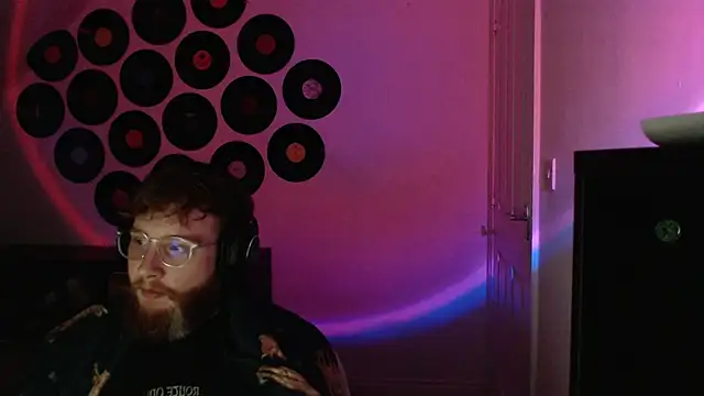 Snapshot of PrettyGinger chatting on 1, 12, 2025 PrettyGinger online show from 1, 12, 2025