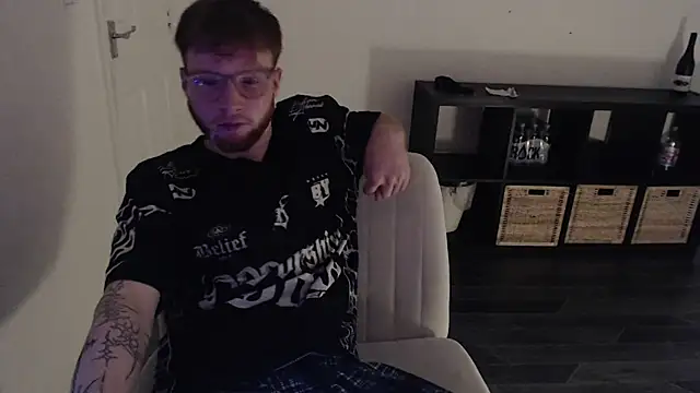 Snapshot of PrettyGinger chatting on 5, 1, 2025 PrettyGinger online show from 5, 1, 2025