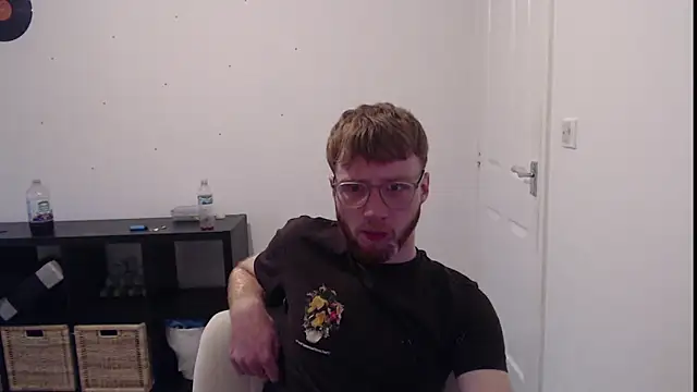 Snapshot of PrettyGinger chatting on 2, 12, 2024 PrettyGinger online show from 2, 12, 2024