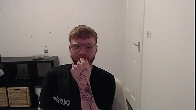 Snapshot of PrettyGinger chatting on 1, 12, 2024 PrettyGinger online show from 1, 12, 2024