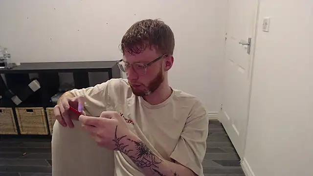 Snapshot of PrettyGinger chatting on 4, 12, 2024 PrettyGinger online show from 4, 12, 2024