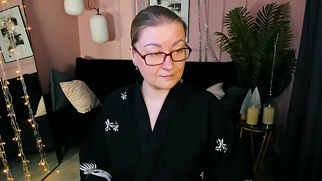 AlexandraKind online show from 8, 1, 2026