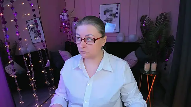 AlexandraKind online show from 15, 2, 2026