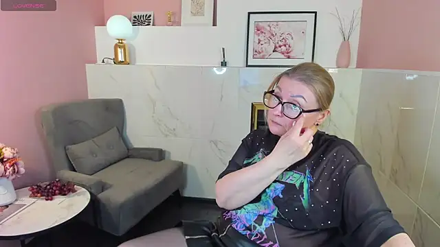 AlexandraKind online show from 27, 2, 2025