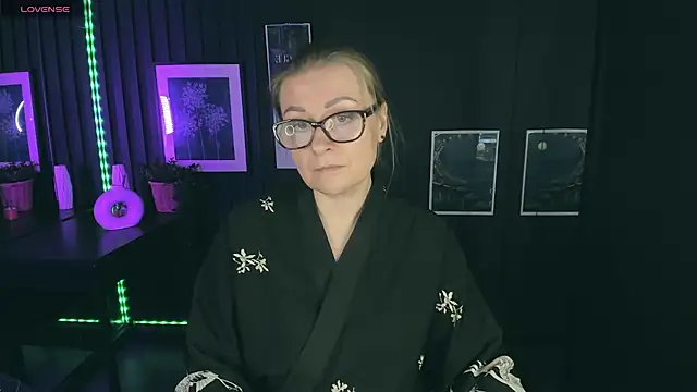 AlexandraKind online show from 28, 2, 2025