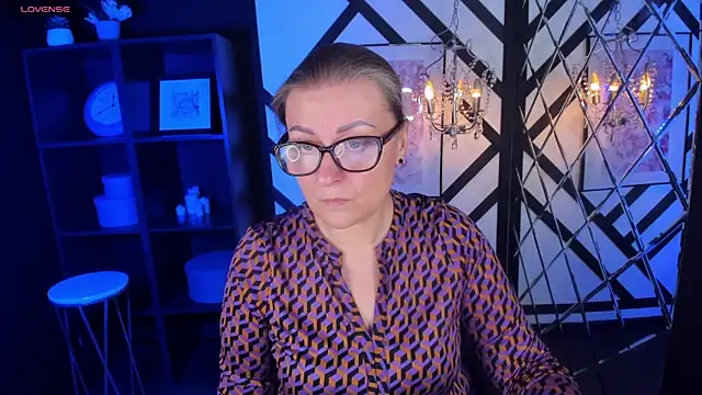 AlexandraKind online show from 3, 3, 2025