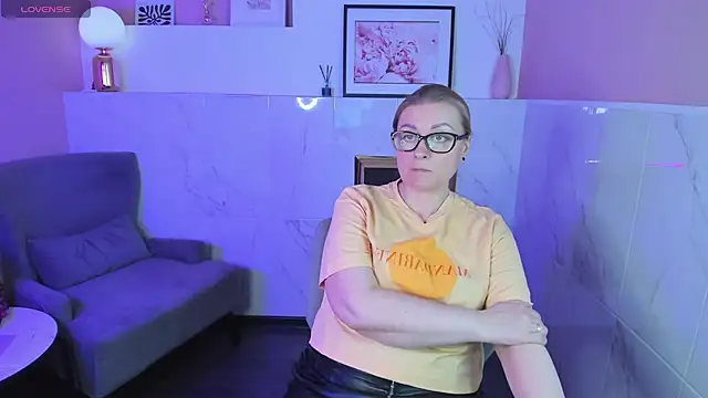 AlexandraKind online show from 23, 2, 2025