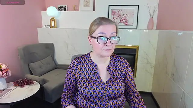 AlexandraKind online show from 27, 2, 2025
