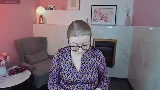 AlexandraKind online show from 25, 2, 2025