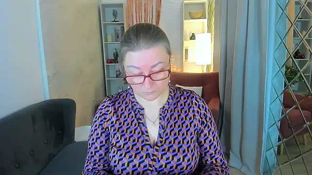 AlexandraKind online show from 10, 1, 2026