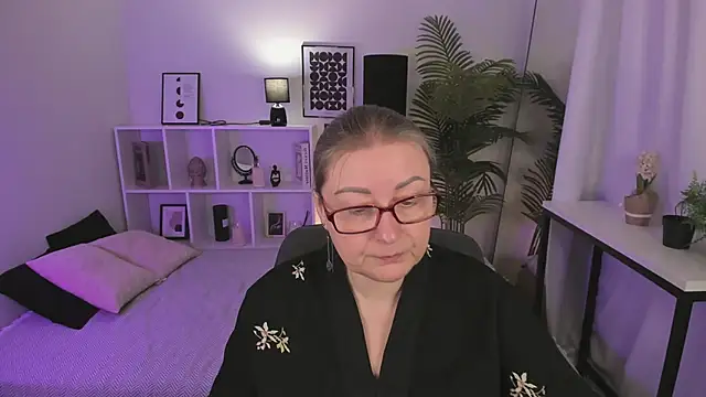 AlexandraKind online show from 3, 3, 2026