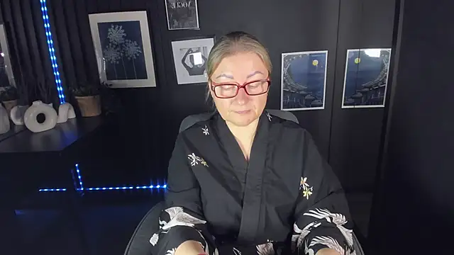 AlexandraKind online show from 20, 10, 2025