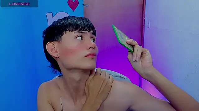 Snapshot of tanjiro_cute chatting on 17, 5, 2026 tanjiro cute online show from 17, 5, 2026