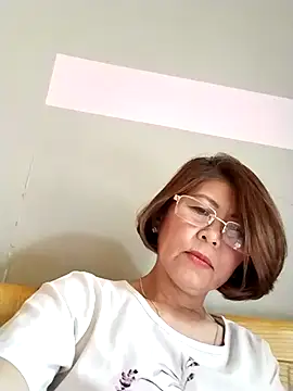 Baby-tits2024 online show from 15, 3, 2025