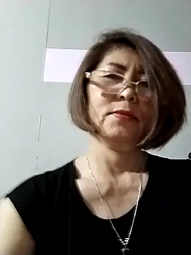 Baby-tits2024 online show from 20, 3, 2025