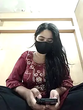 Magical Girl- online show from 6, 11, 2025