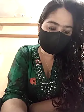 Magical Girl- online show from 16, 12, 2025