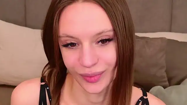 Snapshot of RebeccaMartons chatting on 5, 2, 2025 RebeccaMartons online show from 5, 2, 2025