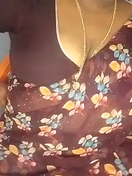 Snapshot of Sexy_Radhikaa chatting on 27, 9, 2025 Sexy Radhikaa online show from 27, 9, 2025