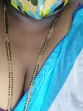 Snapshot of Sexy_Radhikaa chatting on 8, 11, 2025 Sexy Radhikaa online show from 8, 11, 2025