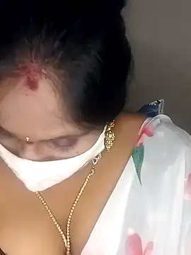 Snapshot of Sexy_Radhikaa chatting on 28, 2, 2025 Sexy Radhikaa online show from 28, 2, 2025