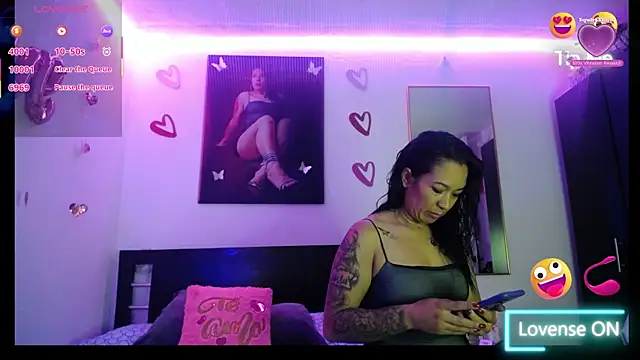 Kylee28 online show from 15, 10, 2025