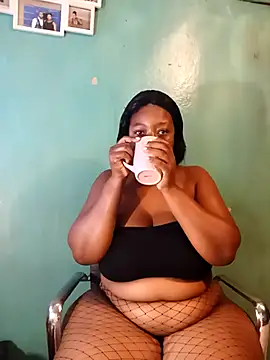 curvyloneah75 online show from 3, 3, 2025