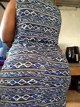 Snapshot of curvyloneah75 chatting on 4, 5, 2026 curvyloneah75 online show from 4, 5, 2026