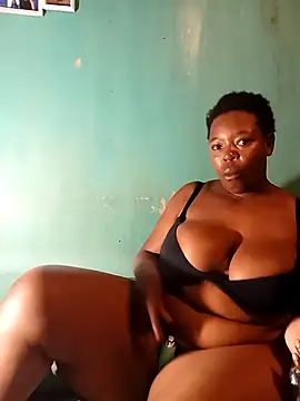 curvyloneah75 online show from 21, 2, 2025