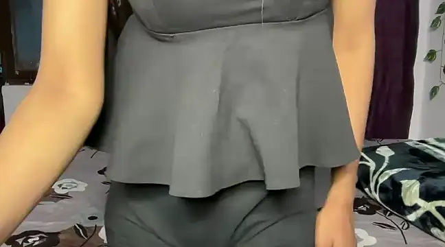 Luv Tiara online show from 4, 12, 2024