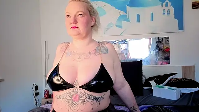 Inked blondi online show from 5, 3, 2026