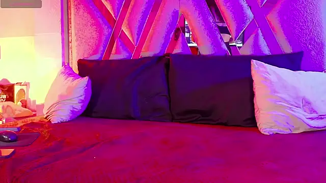 natacha  black  online show from 6, 11, 2025