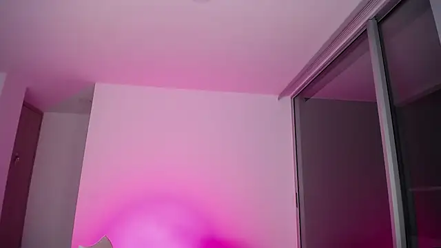 Snapshot of varenkaivanova_22 chatting on 30, 4, 2026 varenkaivanova 22 online show from 30, 4, 2026