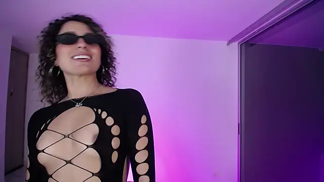 varenkaivanova 22 online show from 21, 4, 2026