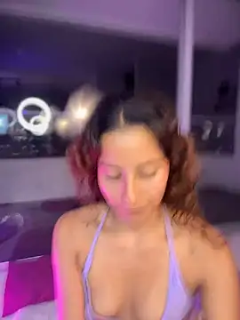 varenkaivanova 22 online show from 15, 1, 2025
