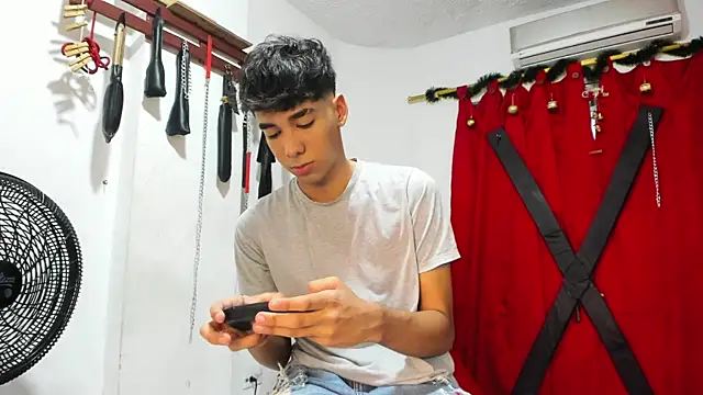 Harry LatinBoy online show from 8, 12, 2024