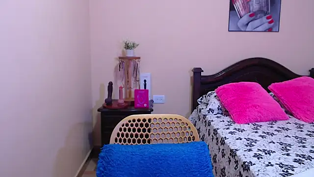 Snapshot of sara_florez1 chatting on 1, 12, 2025 sara florez1 online show from 1, 12, 2025