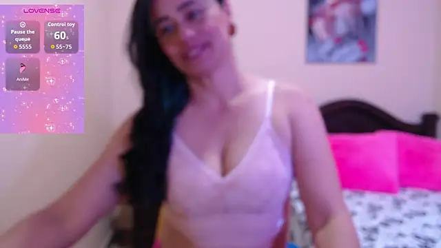 Snapshot of sara_florez1 chatting on 23, 10, 2025 sara florez1 online show from 23, 10, 2025