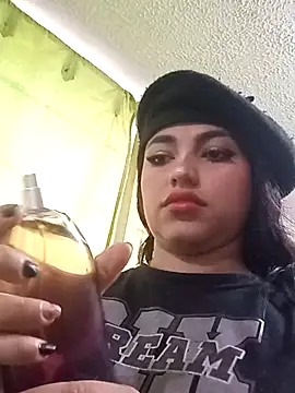 Naomy veracruz  online show from 16, 11, 2025