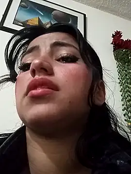 Naomy veracruz  online show from 15, 11, 2025