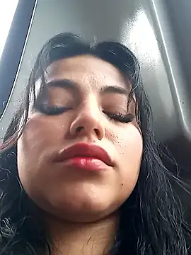 Naomy veracruz  online show from 14, 11, 2025