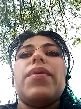 Naomy veracruz  online show from 9, 11, 2025