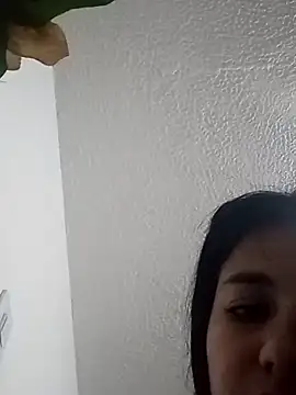 Naomy veracruz  online show from 8, 3, 2026