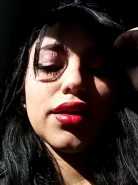 Naomy veracruz  online show from 1, 11, 2025