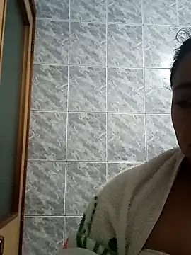 Naomy veracruz  online show from 2, 12, 2025