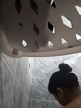 Naomy veracruz  online show from 20, 12, 2025