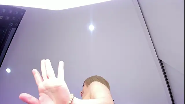 Miia Solerr online show from 10, 5, 2026