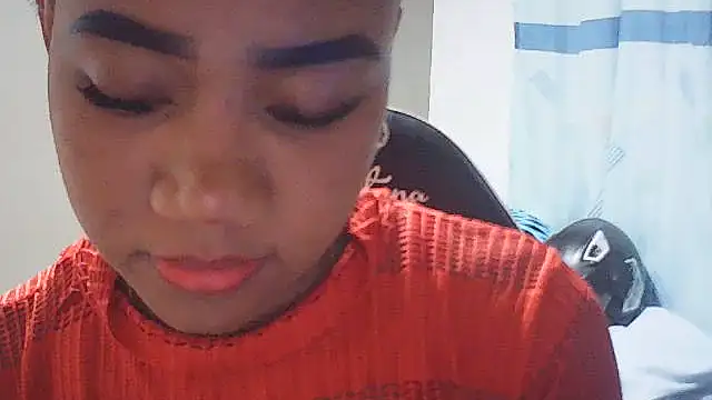 Snapshot of Fariana01 chatting on 6, 6, 2026 Fariana01 online show from 6, 6, 2026